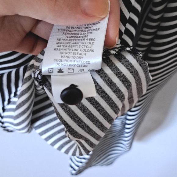 NWOT Black and White Striped Blouse - Picture 4 of 9